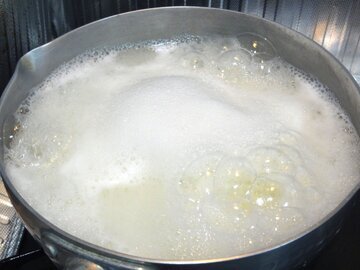 Малышева: молоко избавит от запаха чеснока