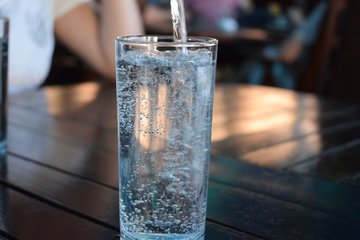 Онколог Иванов: на курортах можно пить только кипяченую или бутилированную воду