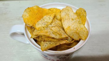 Дерматовенеролог Самохвалова: прыщи на спине появляются из-за стресса