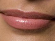 Мода на "селфи" подняла доходы пластических хирургов на четверть