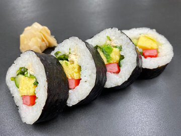 Профессор Драпкина: в Новый год легко отравиться рыбой