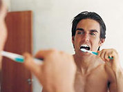 Как сберечь зубы курильщикам