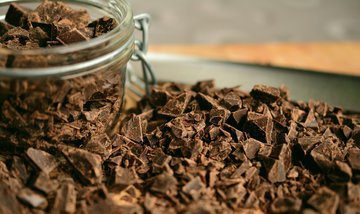 Биолог Марион Несл рассказала о пользе употребления шоколада