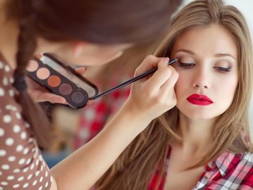 Уроки макияжа: как сделать лицо красивым