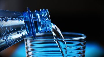 Иммунолог Продеус рассказал, как сформировать привычку выпивать стакан воды по утрам