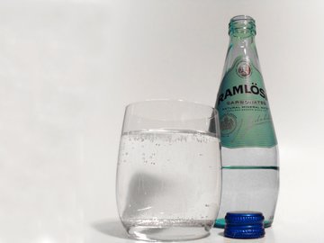 Врач Сысоева: сульфатная минералка избавит от жажды